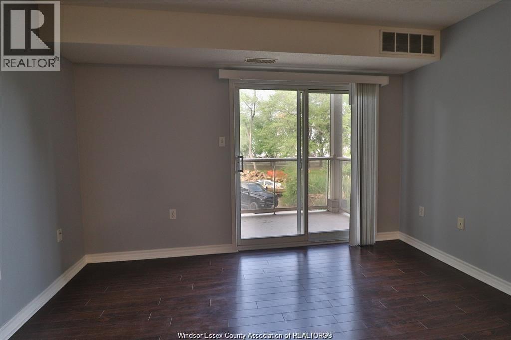 3000 Sandwich Street Unit# 201, Windsor, Ontario  N9C 4G3 - Photo 11 - 26012006