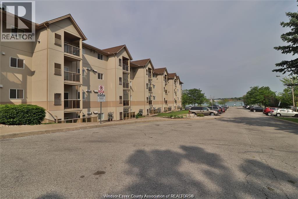 3000 Sandwich Street Unit# 201, Windsor, Ontario  N9C 4G3 - Photo 32 - 26012006