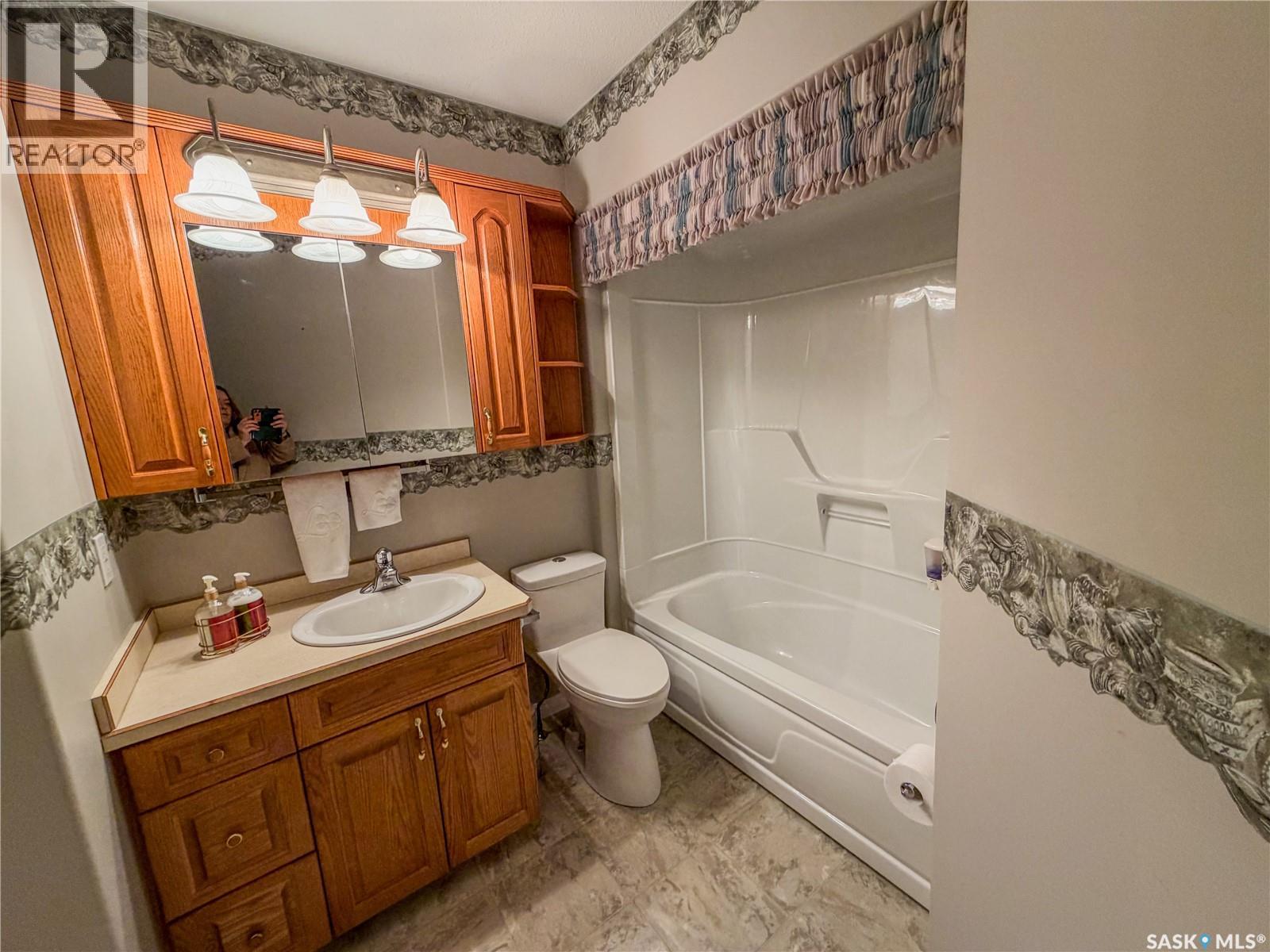 52 Russell Drive, Yorkton, Saskatchewan  S3N 3W2 - Photo 12 - SK037000