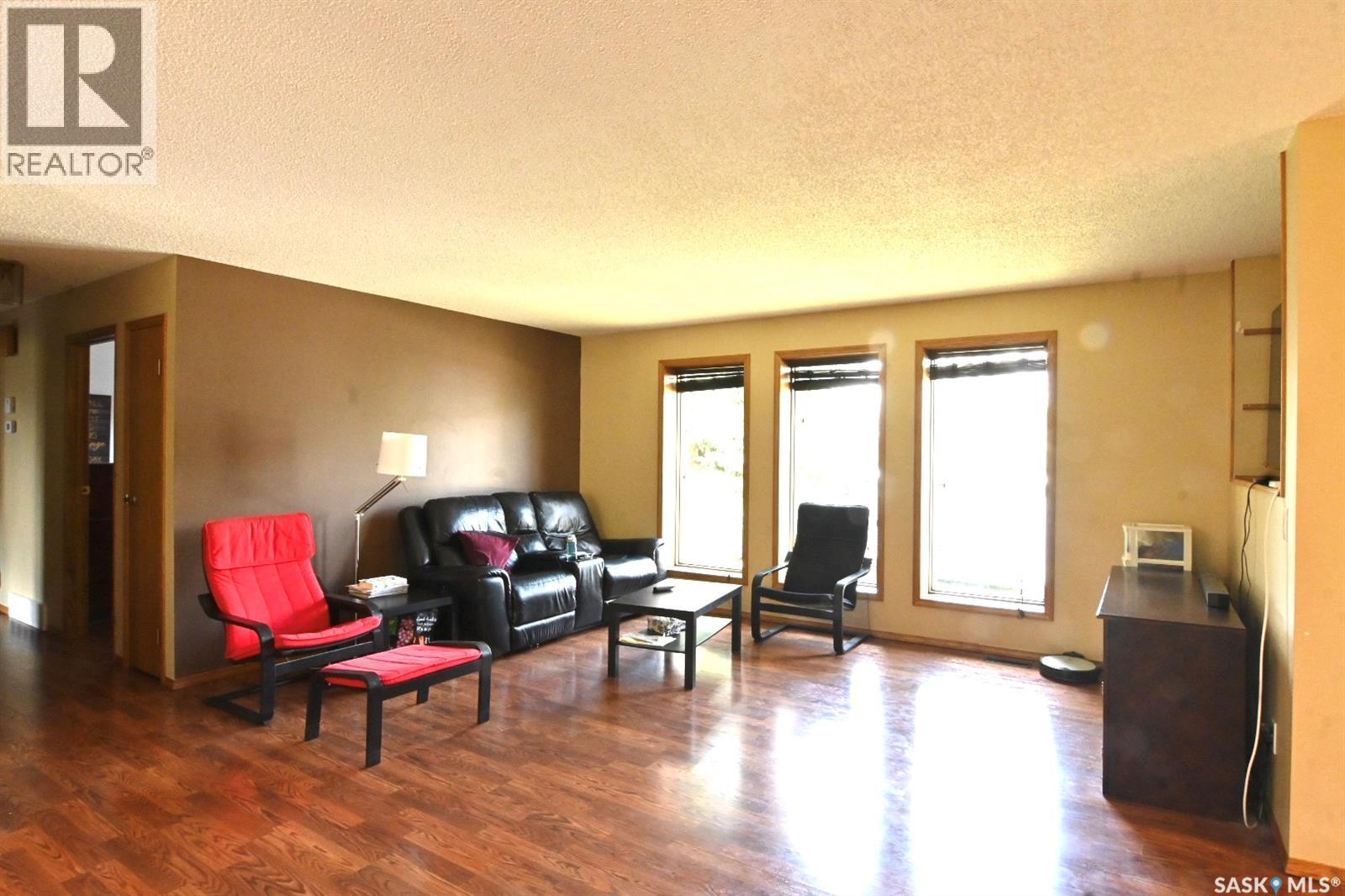 311 Walter Scott Avenue, Hanley, Saskatchewan  S0G 2E0 - Photo 6 - SK036997