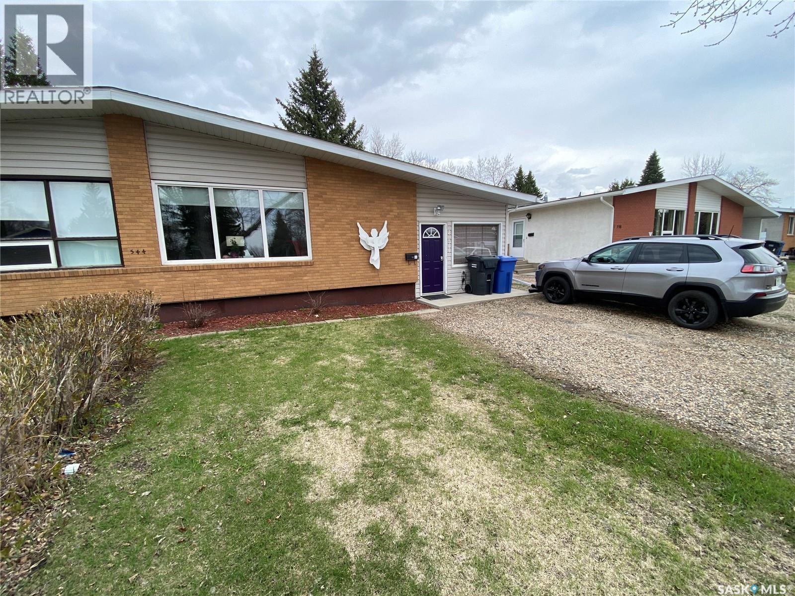 2 544 Circlebrooke DRIVE, yorkton, Saskatchewan
