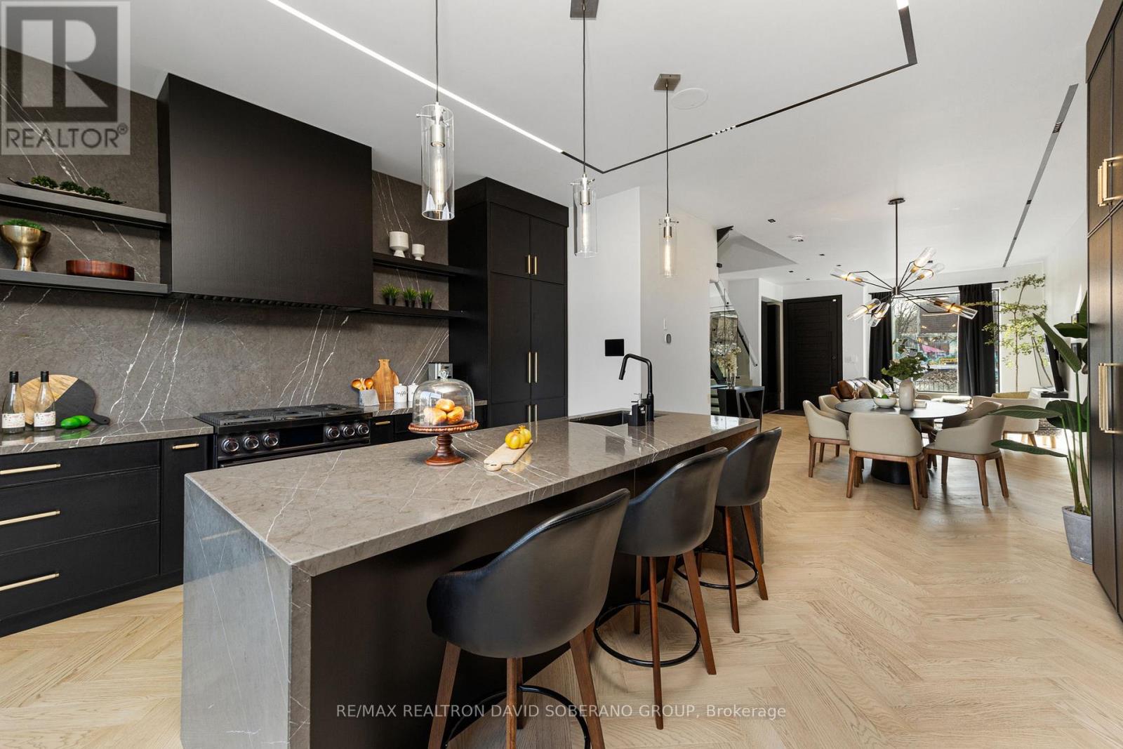 102 Ulster Street, Toronto, Ontario  M5S 1G1 - Photo 14 - C13169066