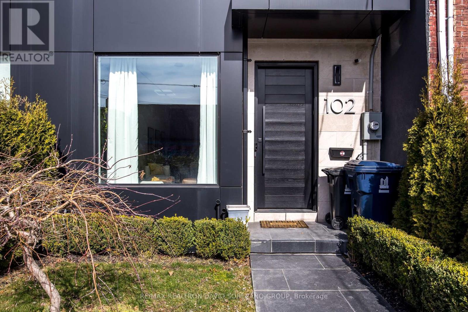 102 Ulster Street, Toronto, Ontario  M5S 1G1 - Photo 3 - C13169066