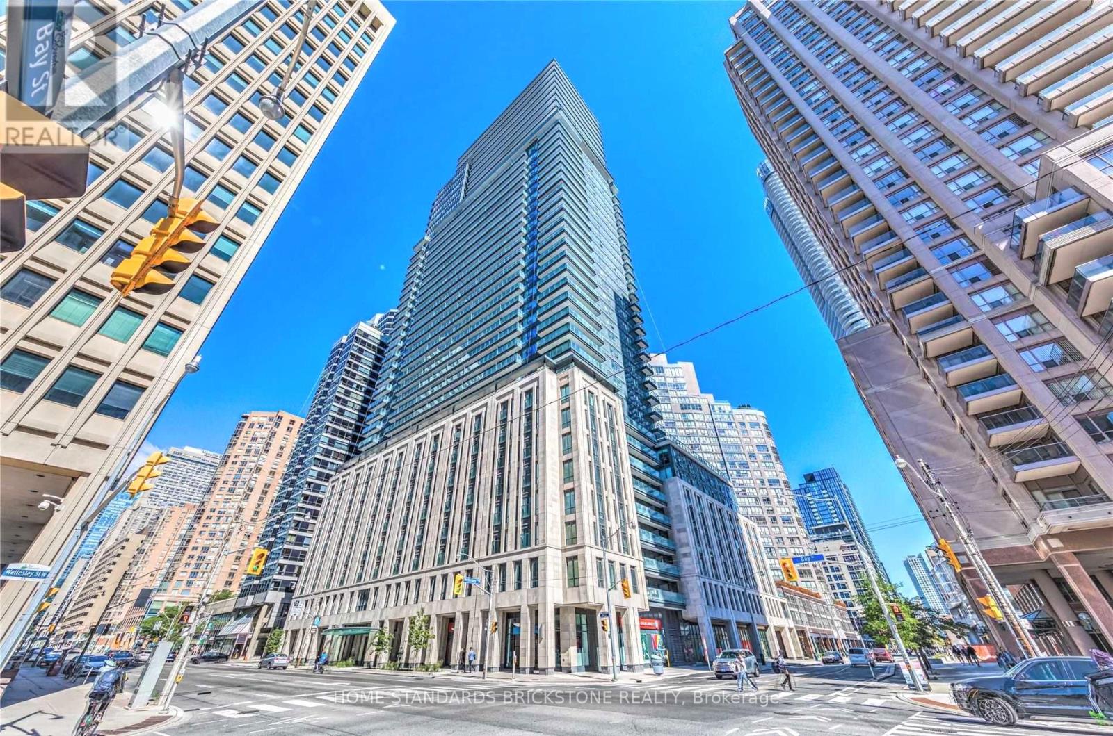 2619 - 955 BAY STREET, Toronto, Ontario