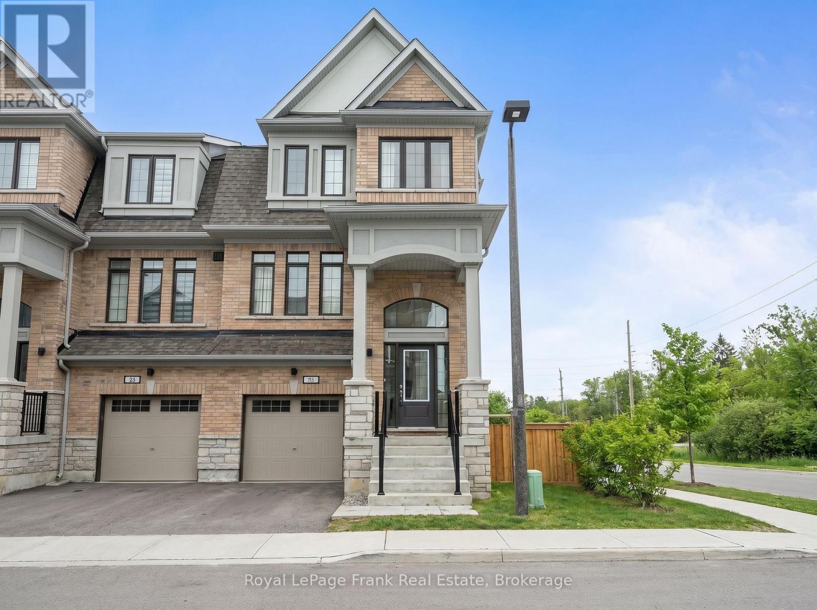 58 SELFRIDGE WAY, Whitby, Ontario