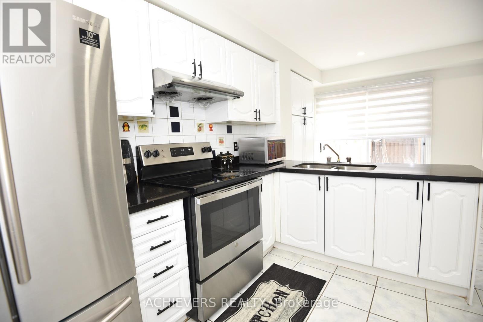 10 Gramercy Square, Toronto, Ontario  M1X 1S5 - Photo 15 - E13169022