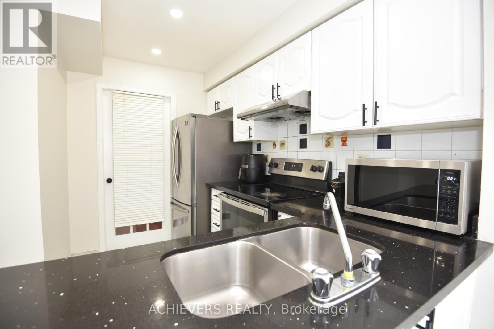 10 Gramercy Square, Toronto, Ontario  M1X 1S5 - Photo 16 - E13169022