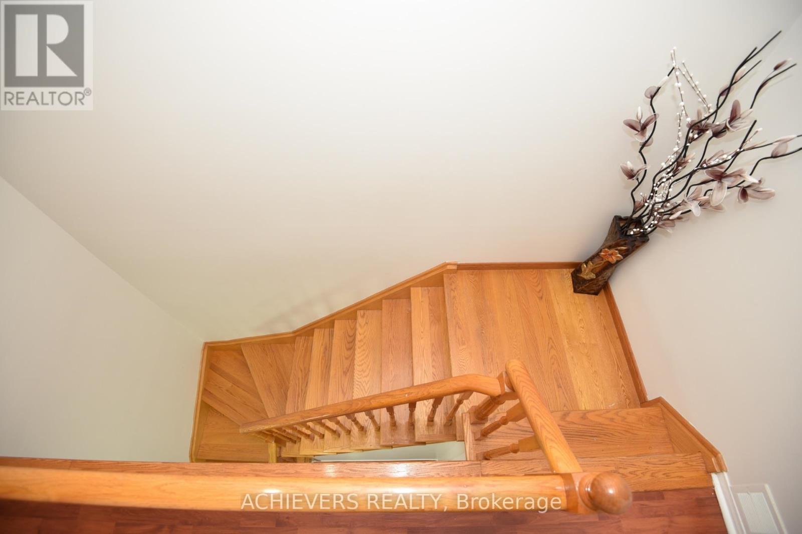 10 Gramercy Square, Toronto, Ontario  M1X 1S5 - Photo 18 - E13169022