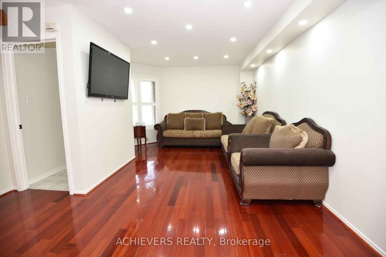 10 Gramercy Square, Toronto, Ontario  M1X 1S5 - Photo 5 - E13169022