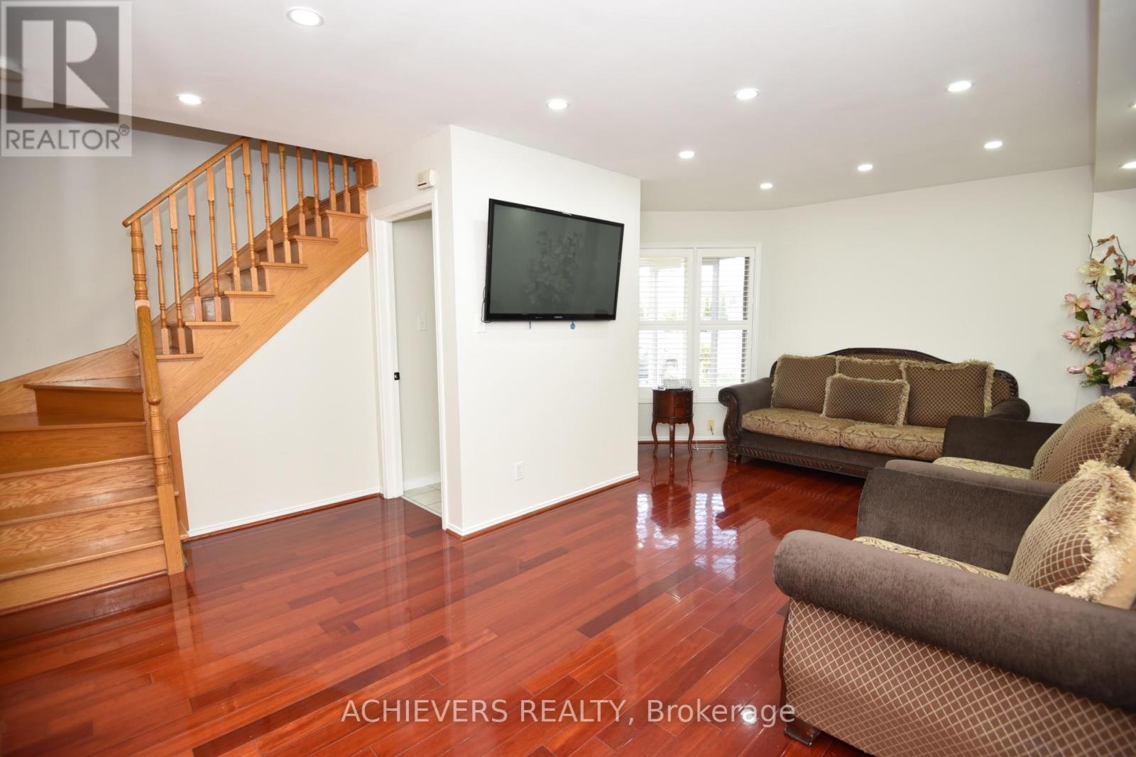 10 Gramercy Square, Toronto, Ontario  M1X 1S5 - Photo 6 - E13169022