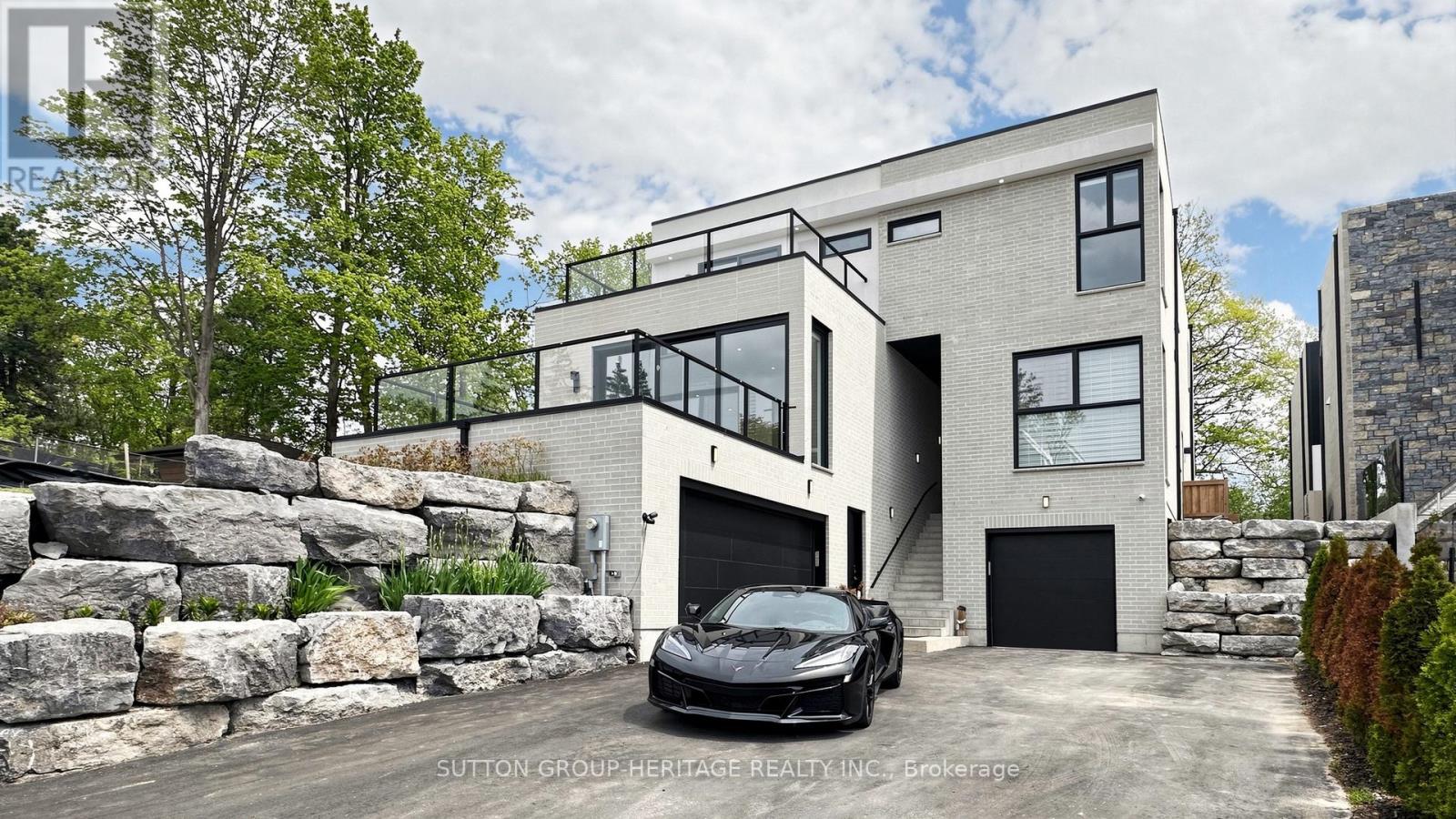 1459 Old Forest Road, Pickering, Ontario  L1V 1N8 - Photo 2 - E13169064