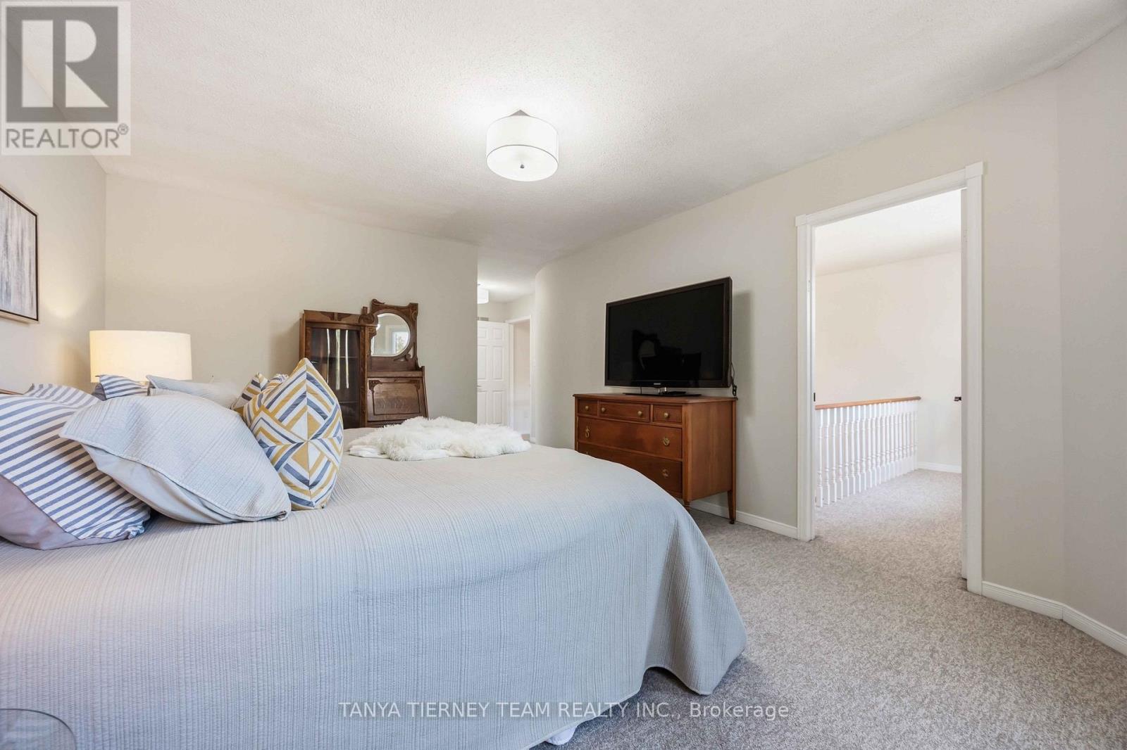 24 Fernway Crescent, Whitby, Ontario  L1N 7G7 - Photo 36 - E13169086