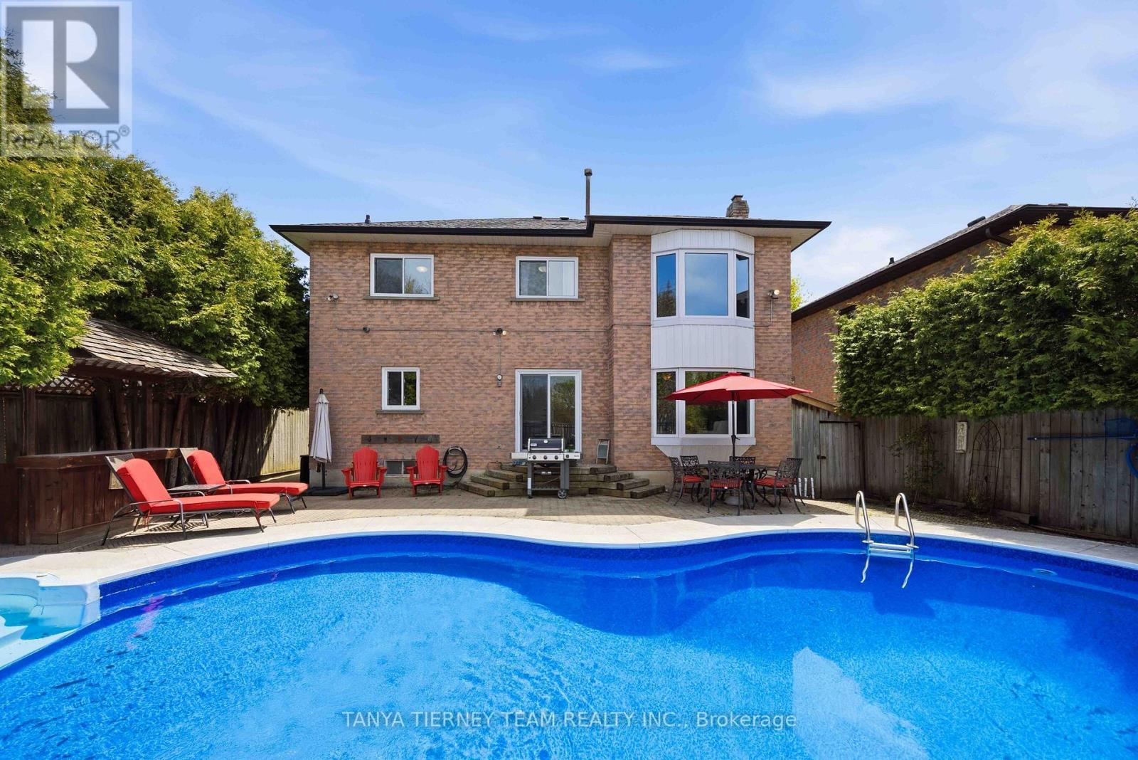 24 Fernway Crescent, Whitby, Ontario  L1N 7G7 - Photo 47 - E13169086