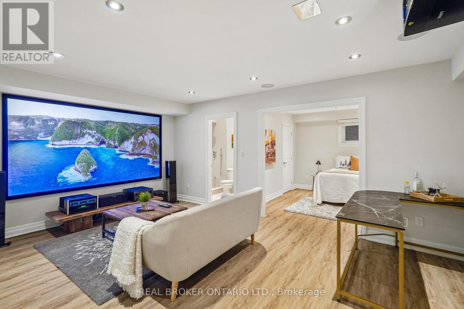 20 Brookmount Road, Toronto, Ontario  M4L 3N1 - Photo 30 - E13169152