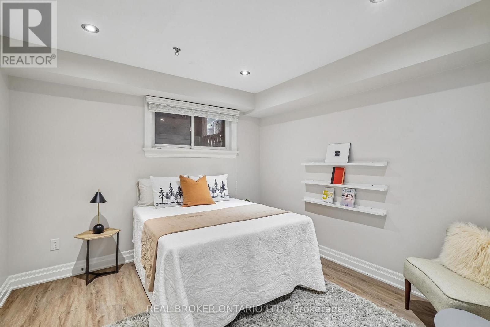 20 Brookmount Road, Toronto, Ontario  M4L 3N1 - Photo 31 - E13169152