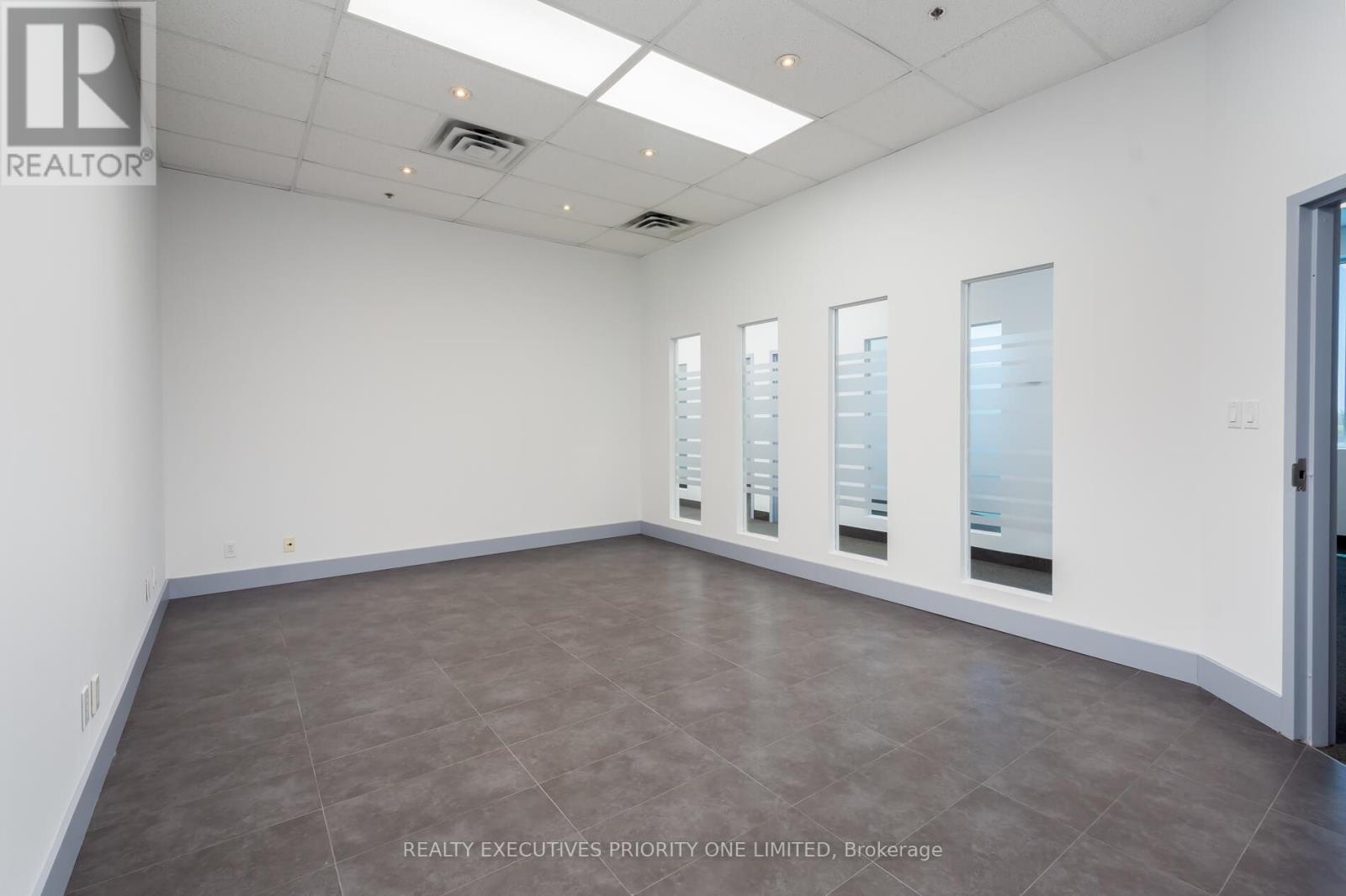 14 - 661 Chrislea Road, Vaughan, Ontario  L4L 0C4 - Photo 7 - N13169132