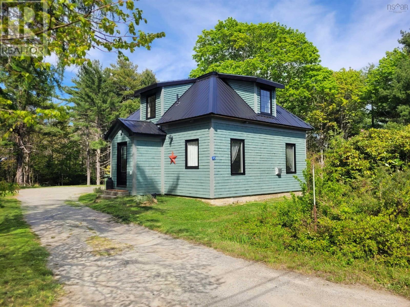 35 Mcdonald Road, White Point, Nova Scotia  B0T 1K0 - Photo 1 - 202603169