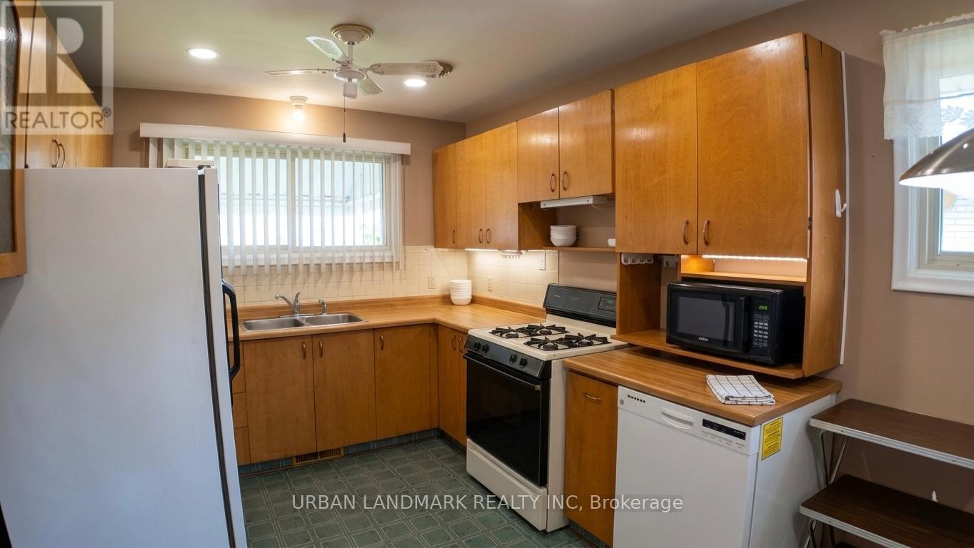 127 Keewatin Street S, Oshawa, Ontario  L1H 6Z2 - Photo 2 - E13168046