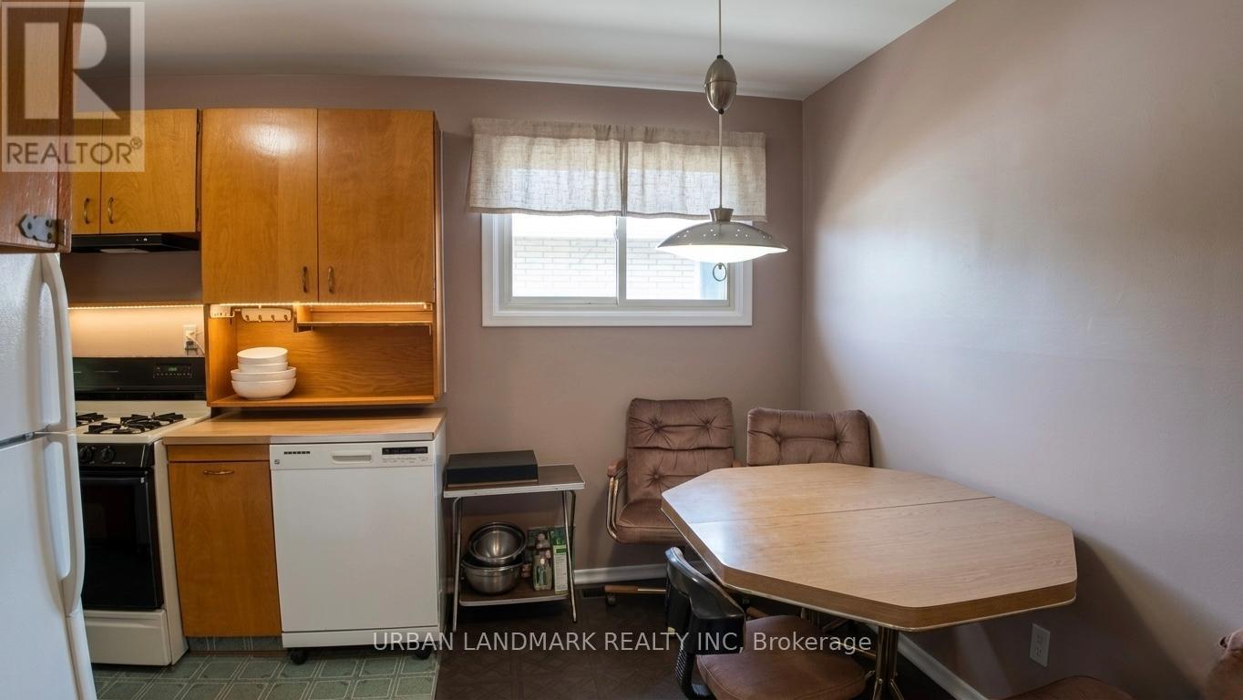 127 Keewatin Street S, Oshawa, Ontario  L1H 6Z2 - Photo 3 - E13168046