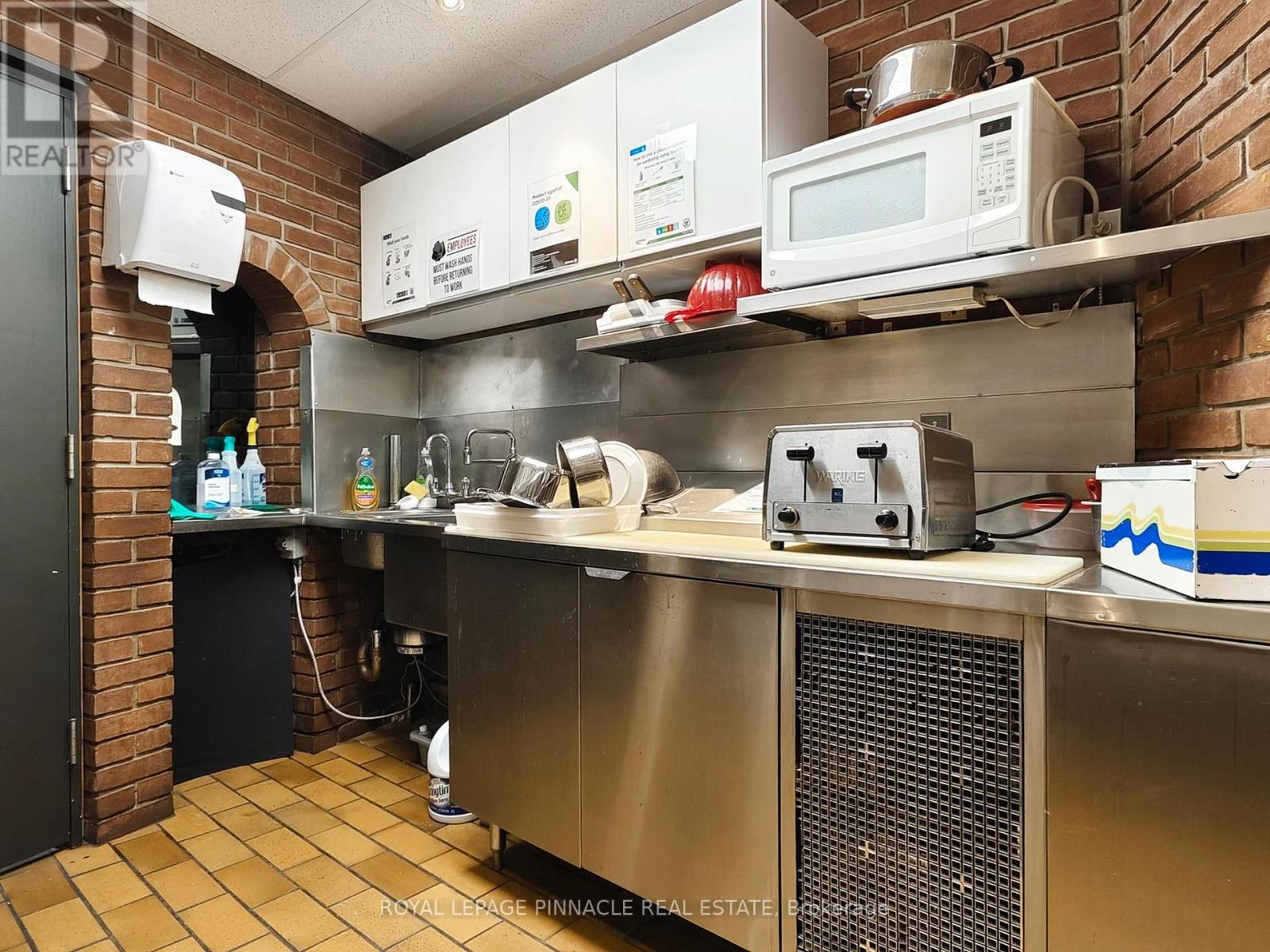 100 - 3390 South Service Road, Burlington, Ontario  L7N 3J5 - Photo 33 - W13169004