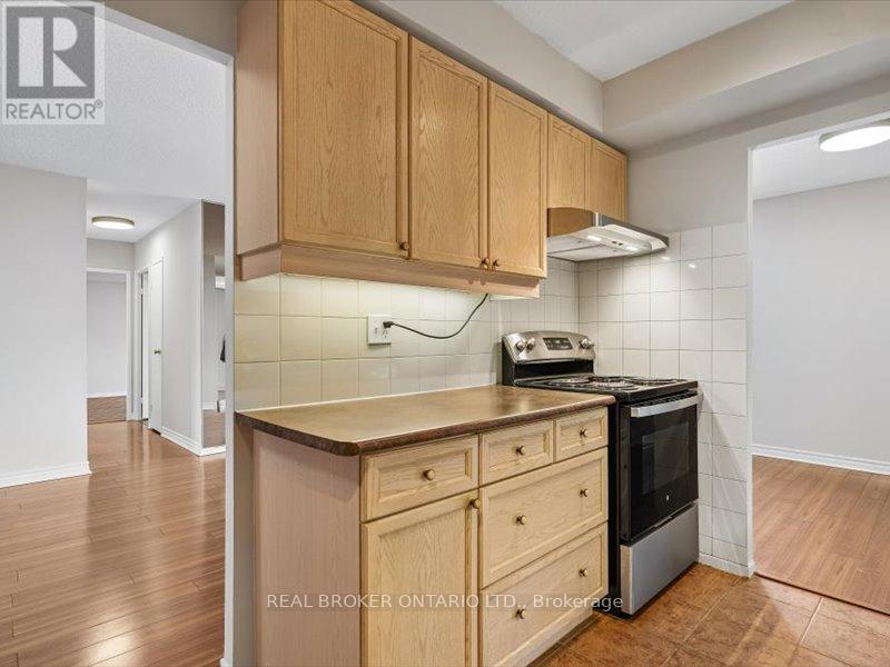 3170 Kirwin Avenue, Mississauga, Ontario  L5A 3R1 - Photo 16 - W13169012