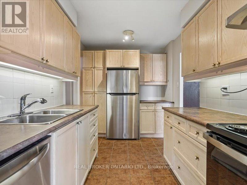 3170 Kirwin Avenue, Mississauga, Ontario  L5A 3R1 - Photo 19 - W13169012