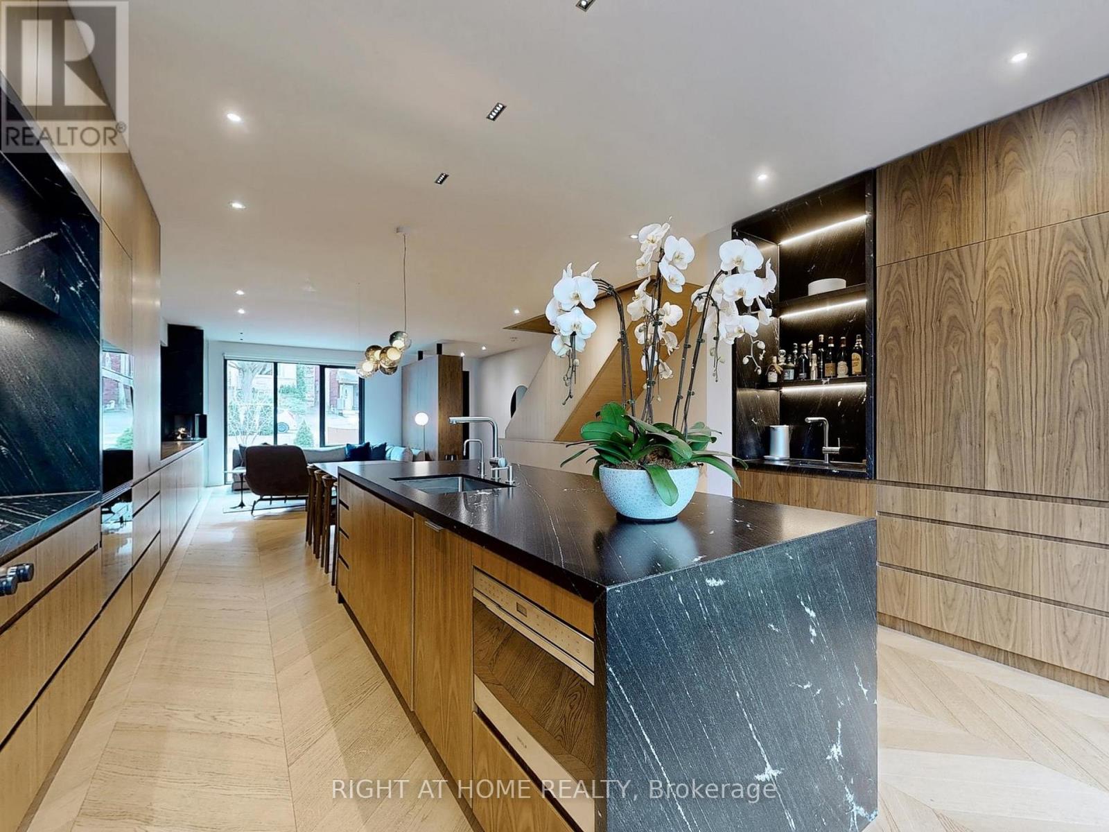 15 Durie Street E, Toronto, Ontario  M6S 3E5 - Photo 2 - W13169040