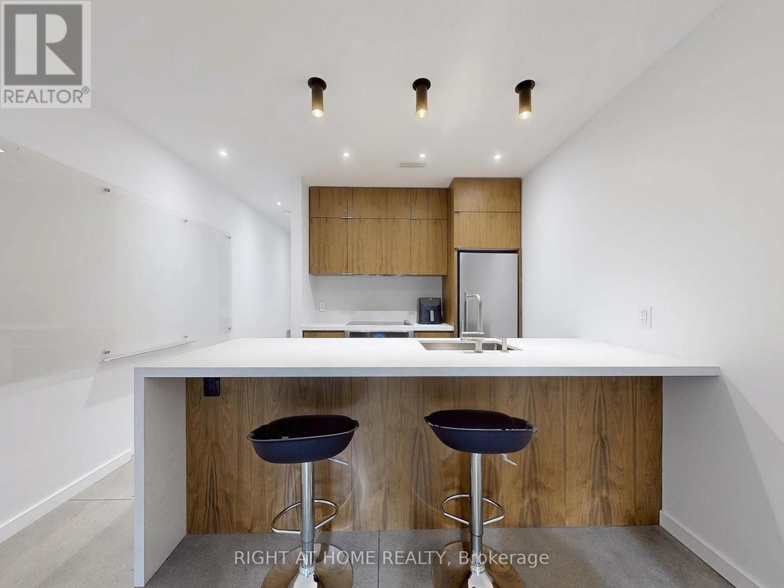 15 Durie Street E, Toronto, Ontario  M6S 3E5 - Photo 34 - W13169040