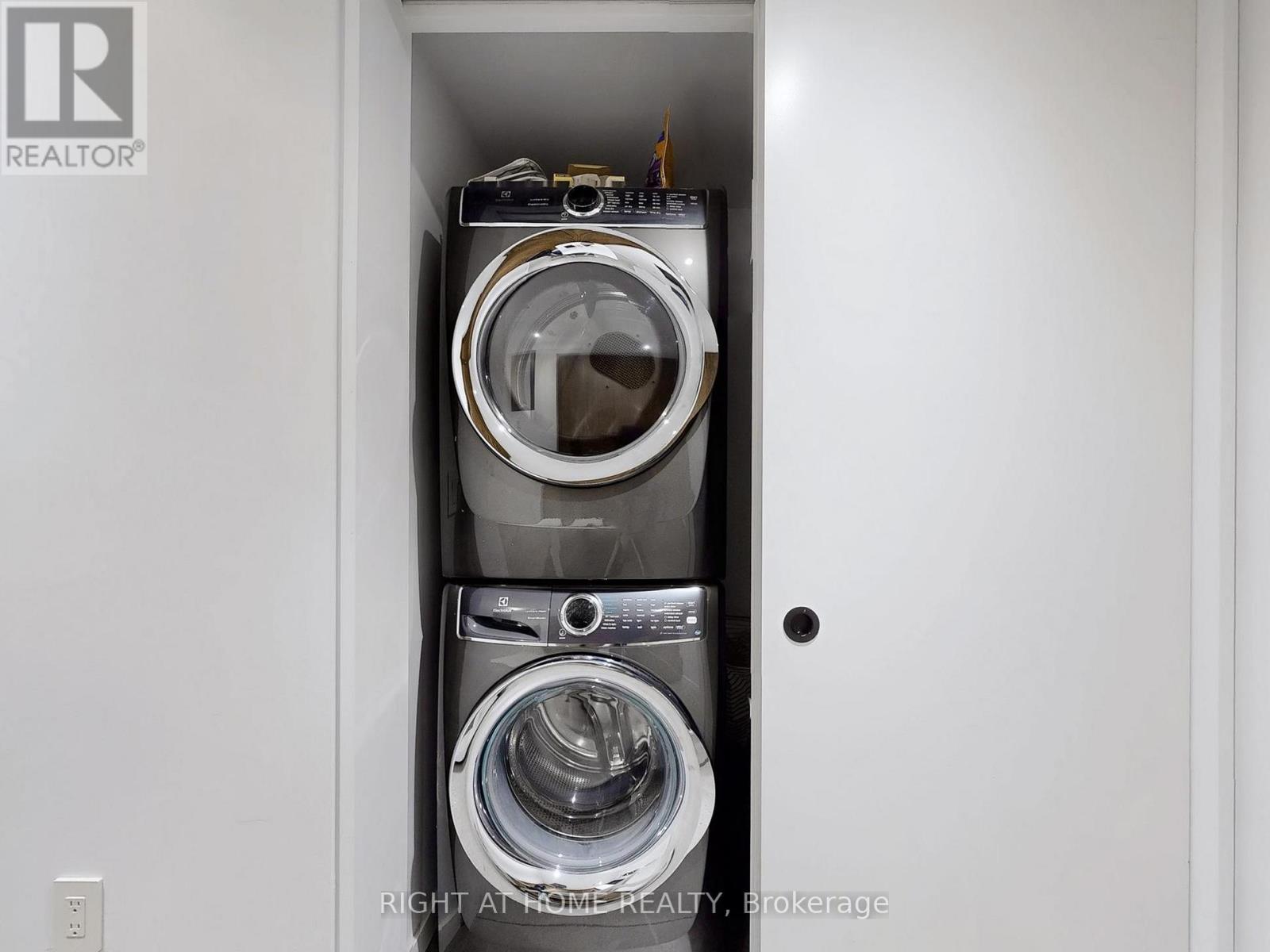 15 Durie Street E, Toronto, Ontario  M6S 3E5 - Photo 40 - W13169040