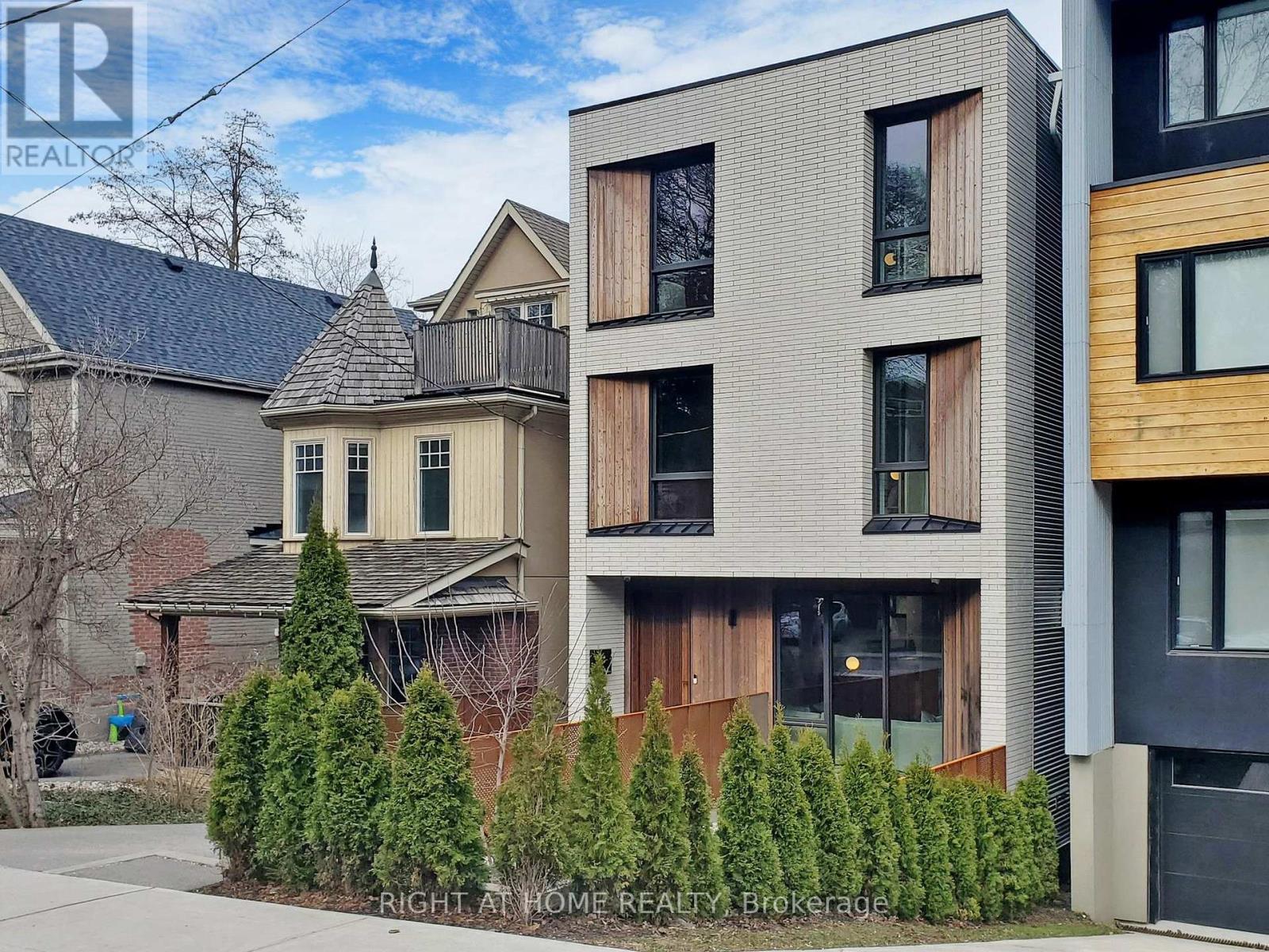 15 Durie Street E, Toronto, Ontario  M6S 3E5 - Photo 48 - W13169040