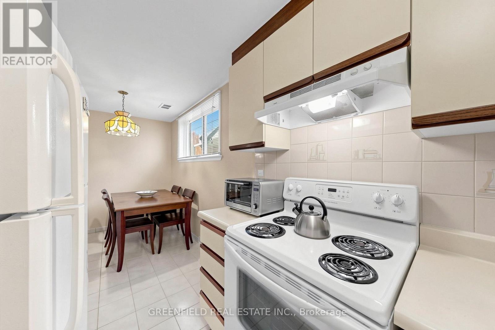 87 Mulholland Avenue, Toronto, Ontario  M6A 2S5 - Photo 34 - W13169128