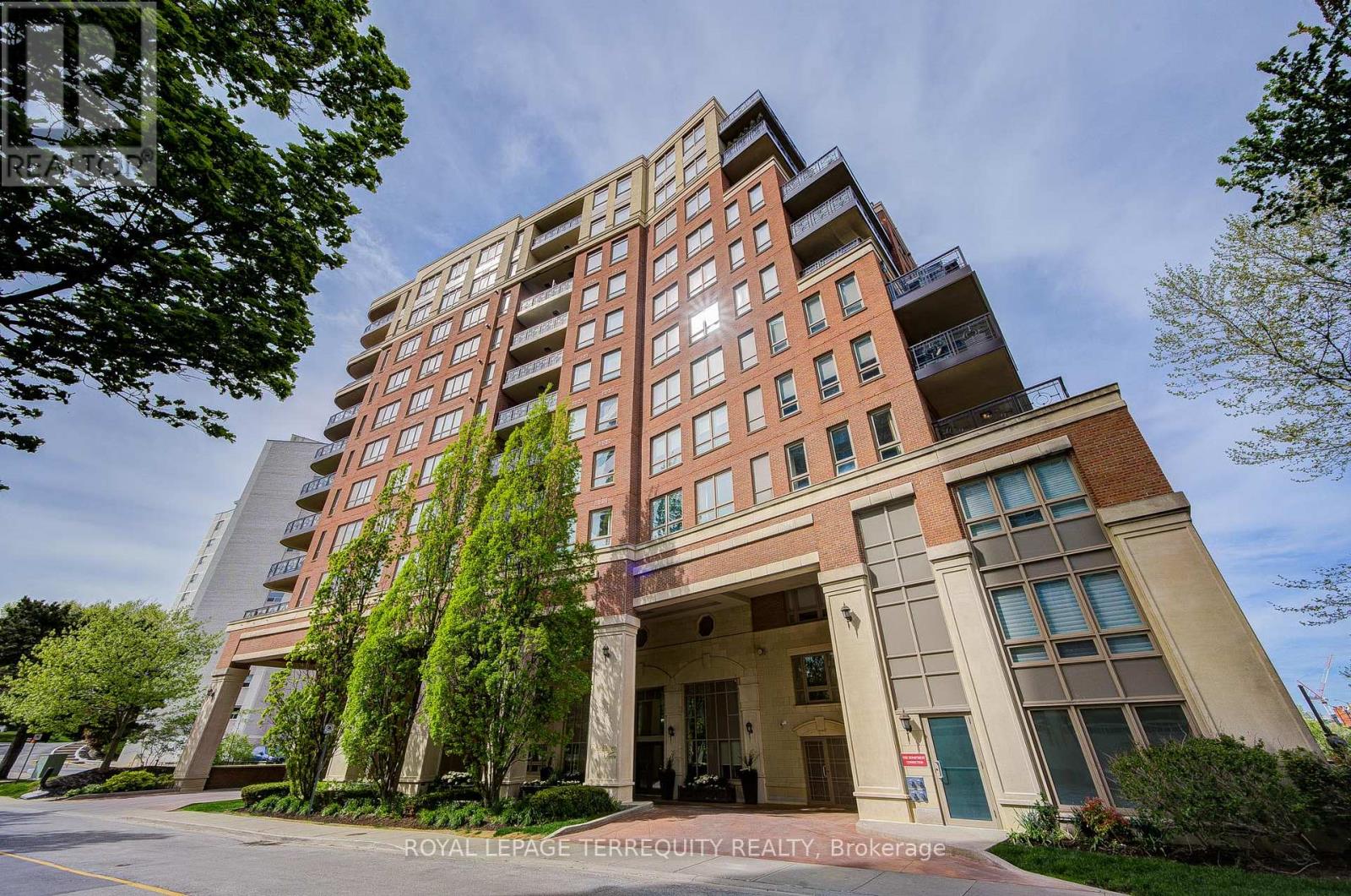 1003 - 111 FORSYTHE STREET, Oakville, Ontario