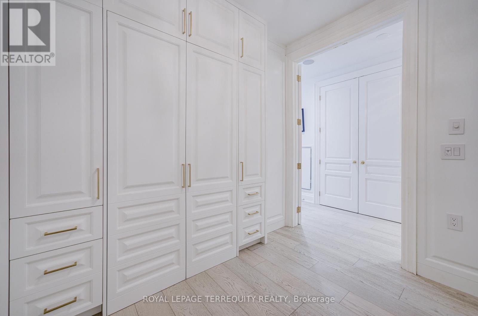 1003 - 111 Forsythe Street, Oakville, Ontario  L6K 3J9 - Photo 12 - W13169160