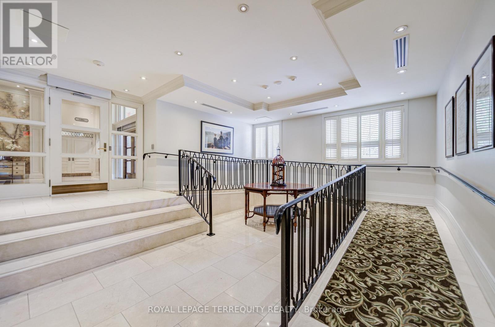 1003 - 111 Forsythe Street, Oakville, Ontario  L6K 3J9 - Photo 6 - W13169160