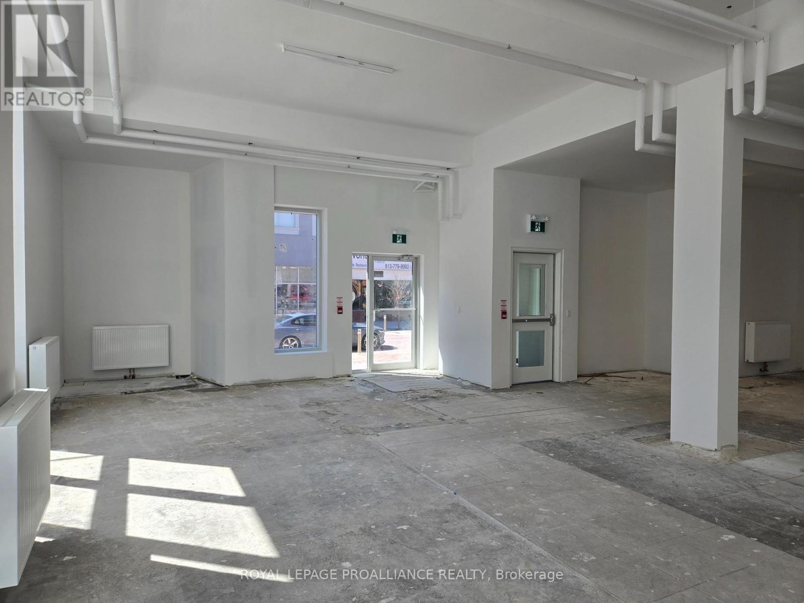 241 Front Street, Belleville, Ontario  K8N 2Z6 - Photo 9 - X12969206
