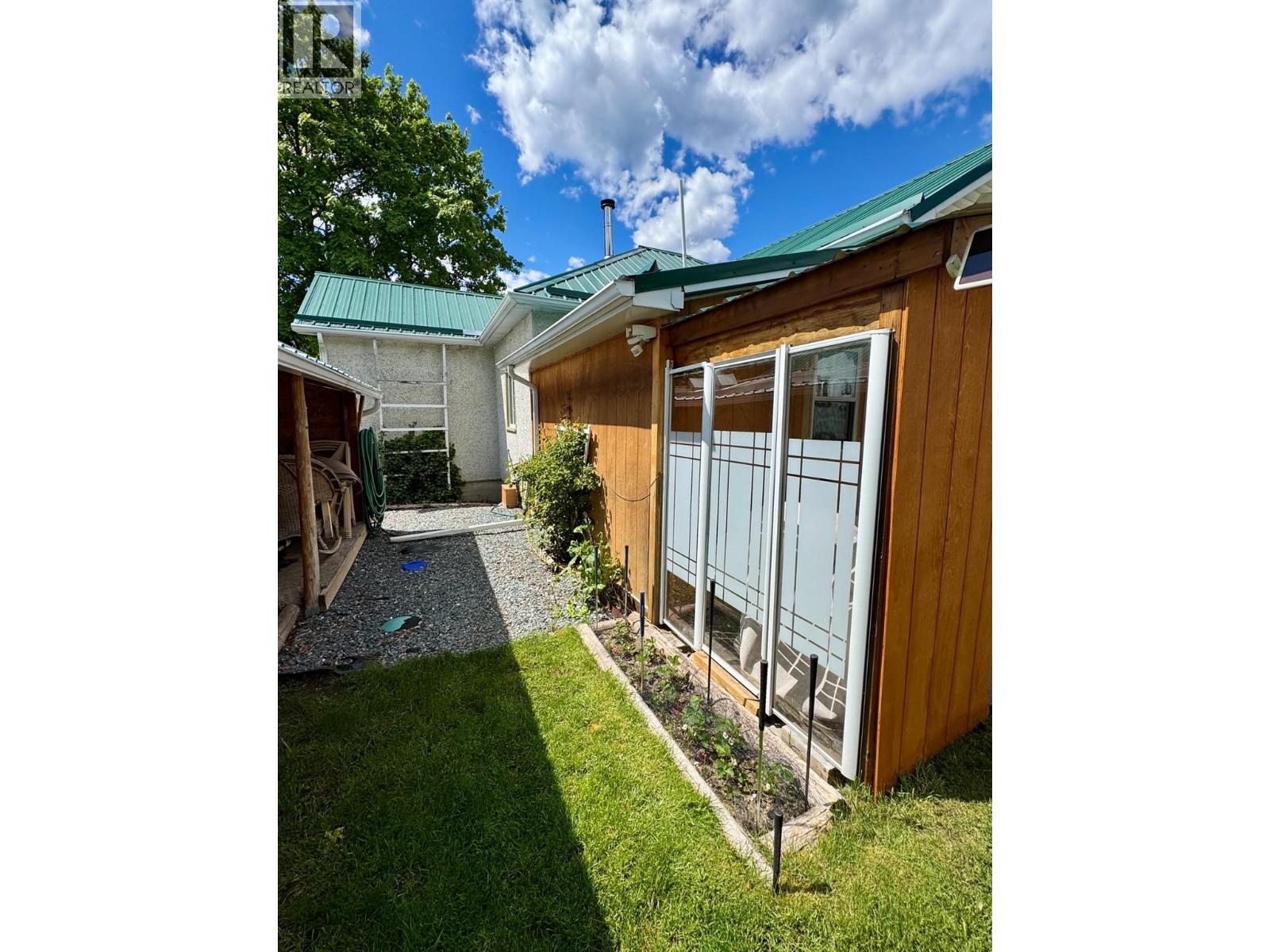 1410 Eastman Avenue, Riondel, British Columbia  V0B 2B0 - Photo 3 - 10388612