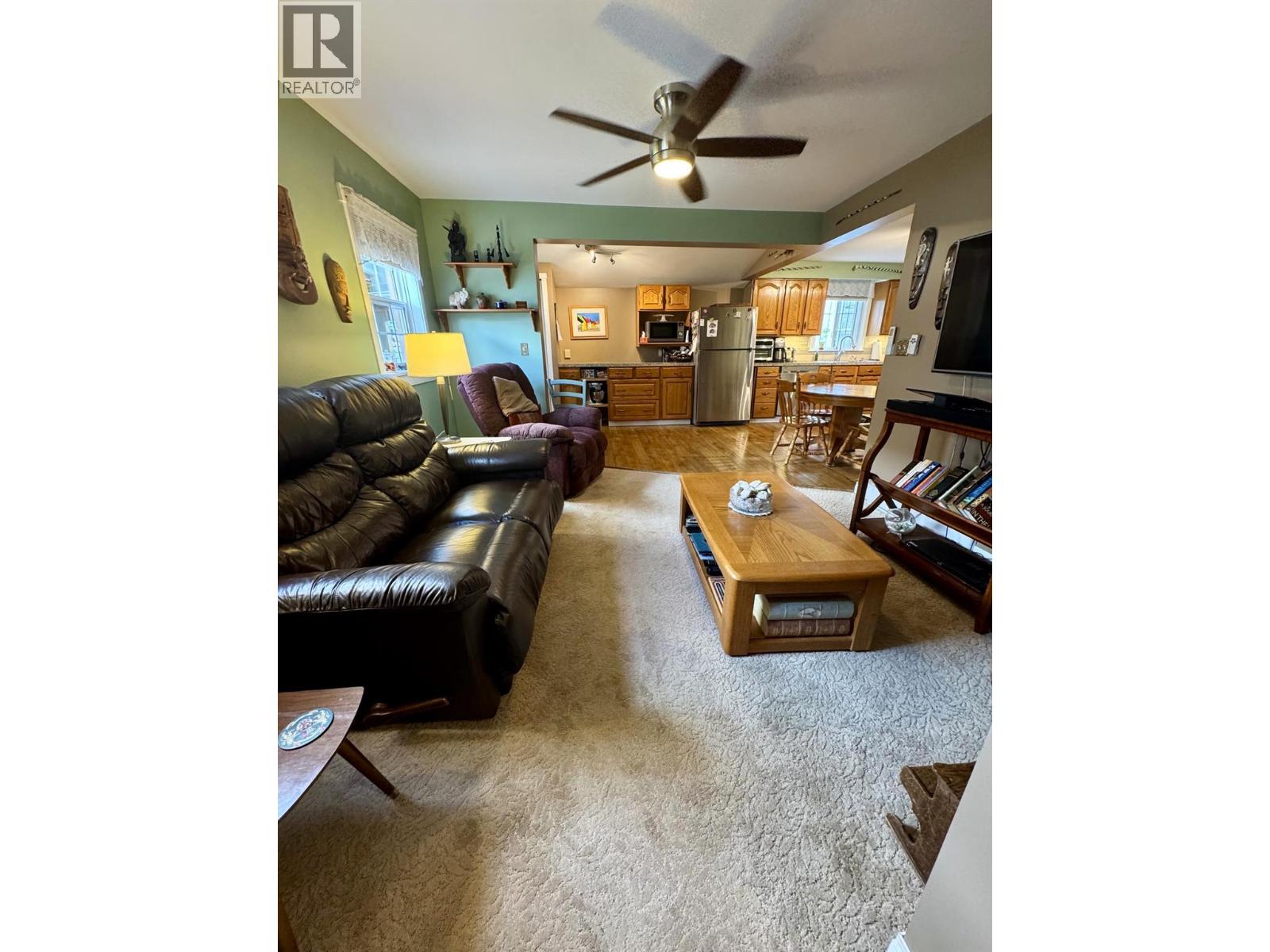 1410 Eastman Avenue, Riondel, British Columbia  V0B 2B0 - Photo 6 - 10388612