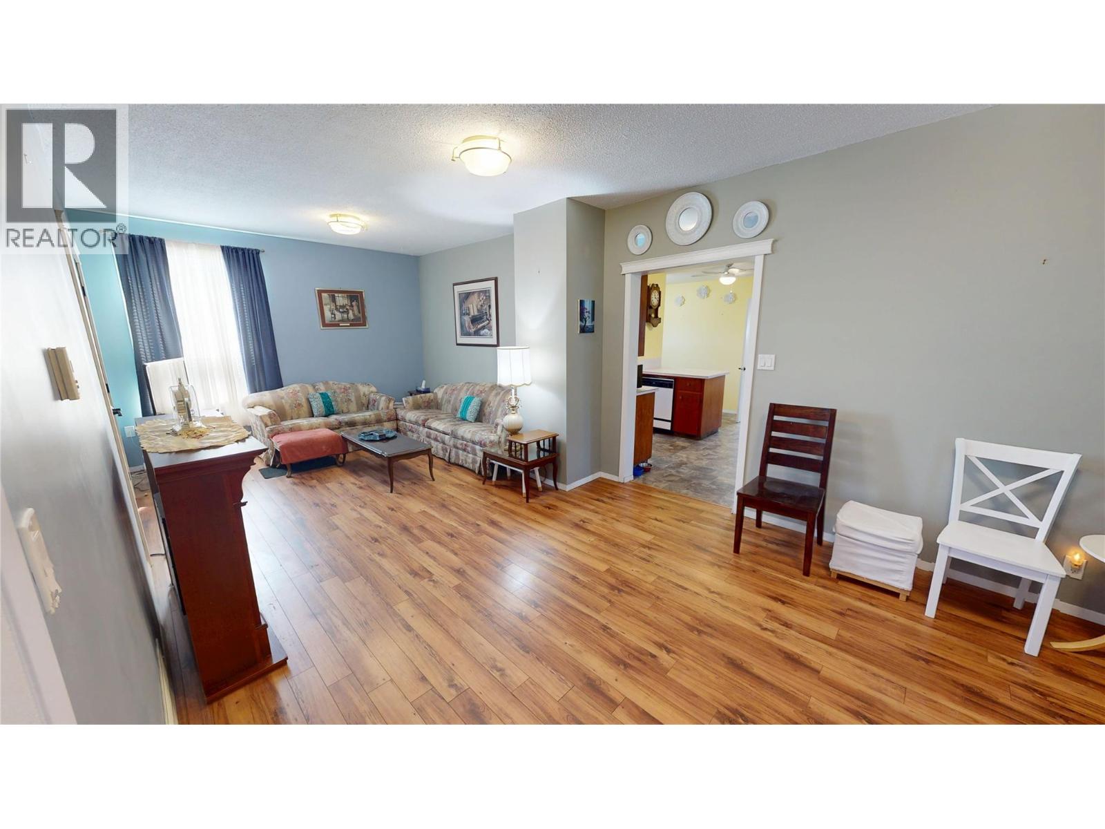 224 4th Avenue S, Cranbrook, British Columbia V1C 2E3 - Photo 3 - 10388504