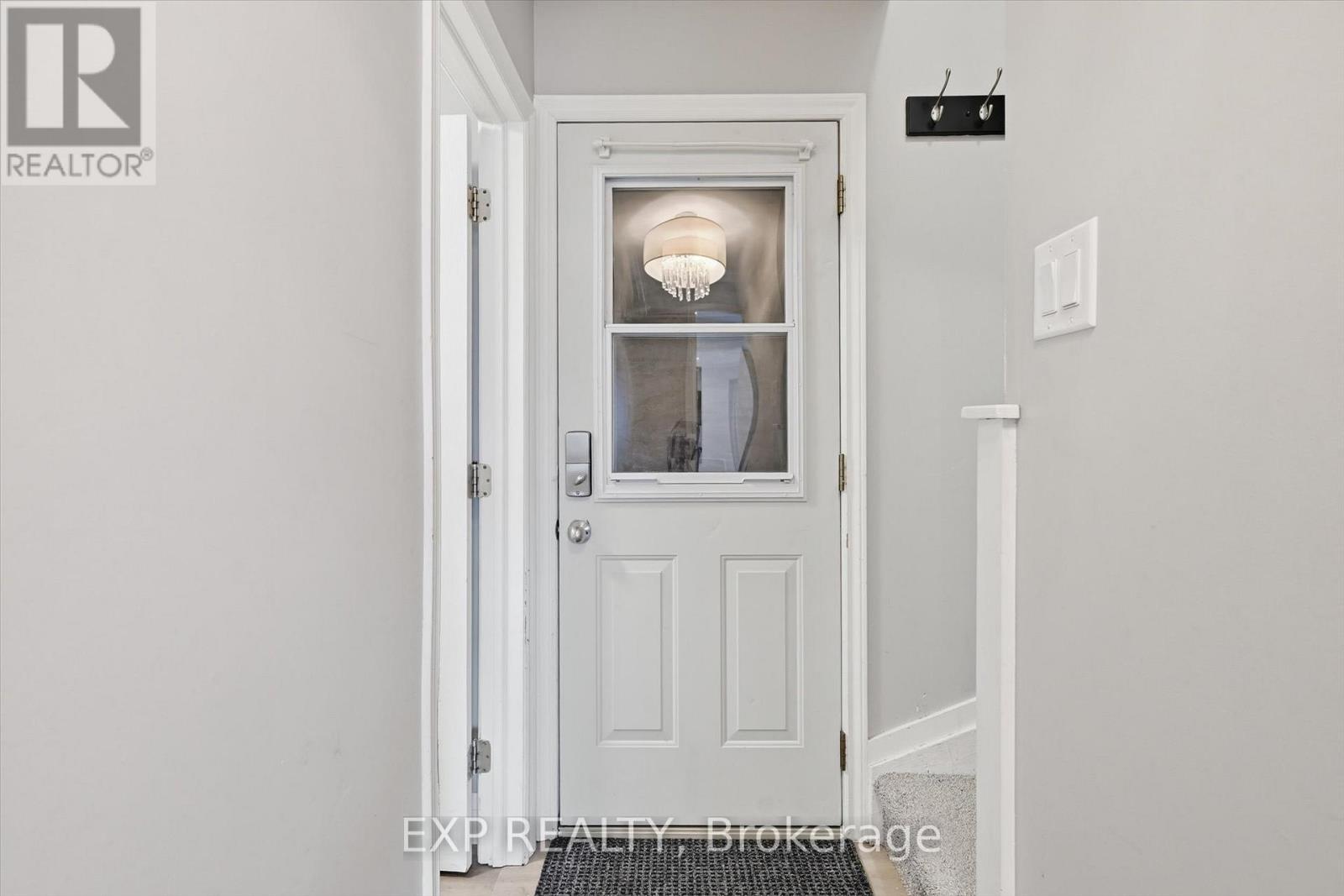 70 Whyte Avenue N, Thorold, Ontario  L2V 2T7 - Photo 6 - X13169082