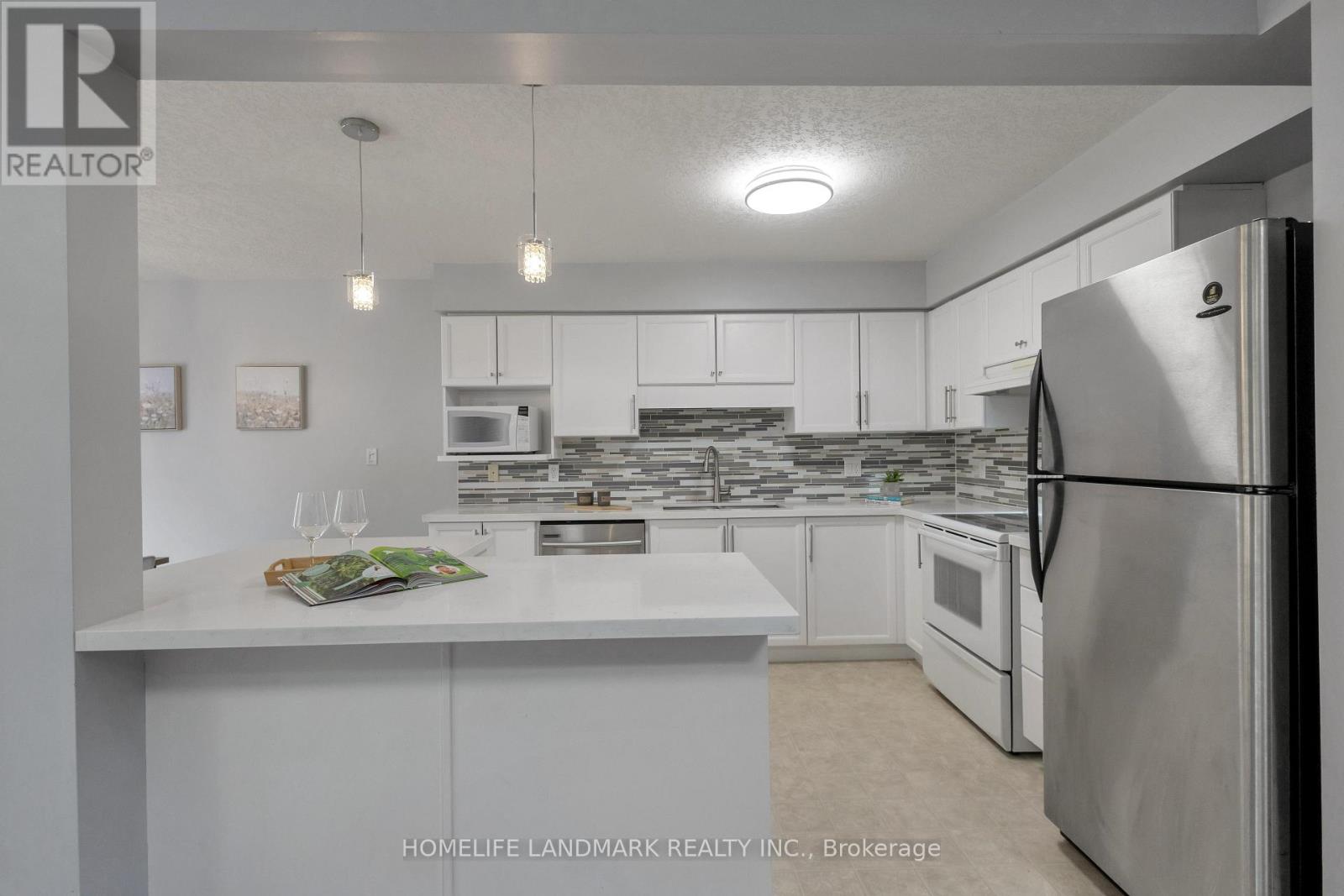 632 Inglis Falls Place, Waterloo, Ontario  N2V 2L4 - Photo 8 - X13169150