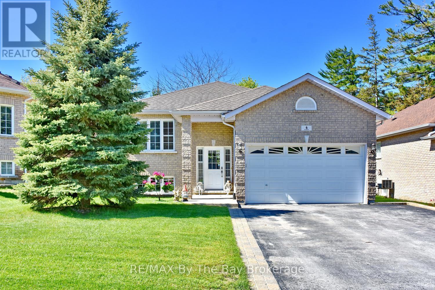 4 ANTHONY STREET, Wasaga Beach, Ontario
