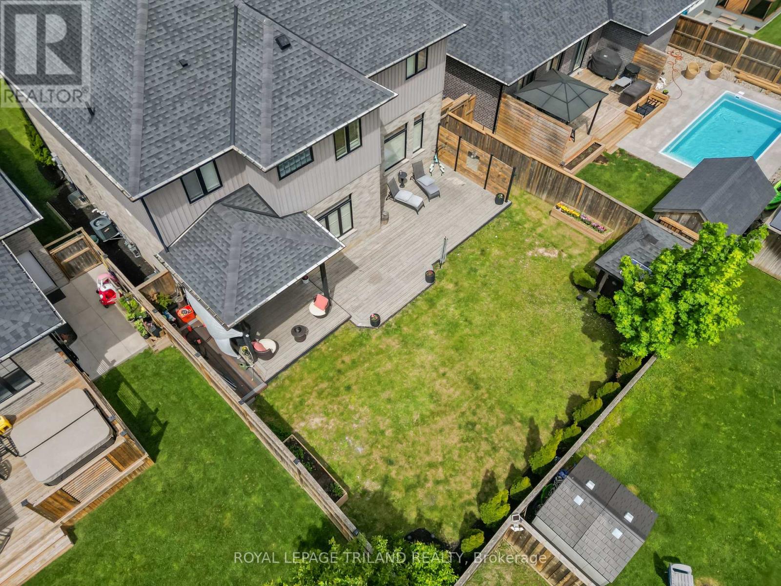 158 Acton Street, Strathroy-Caradoc, Ontario  N7G 0C7 - Photo 3 - X13169376