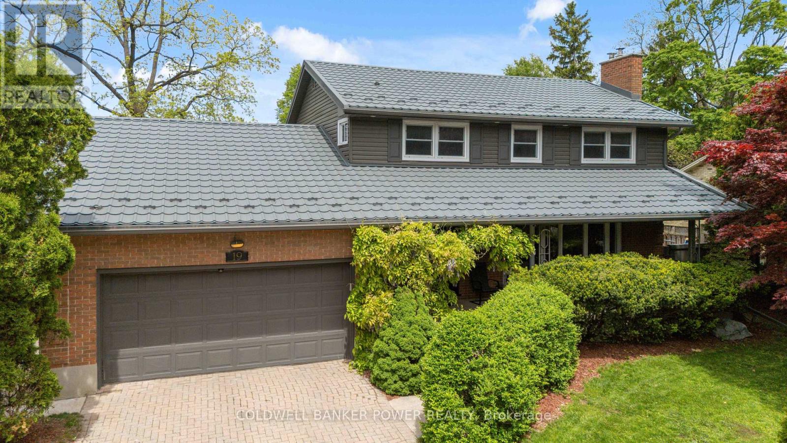 19 Linksgate Road, London North, Ontario  N6G 2A6 - Photo 1 - X13169440