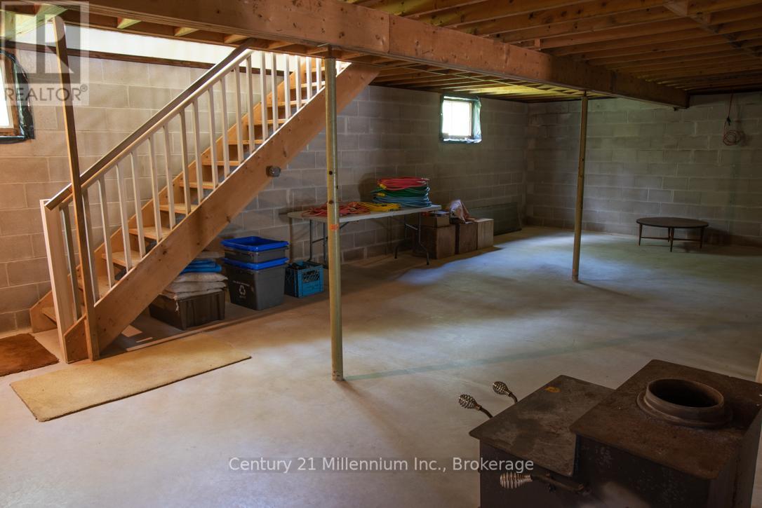 569025 6 Side Road, Blue Mountains, Ontario  N0H 2E0 - Photo 20 - X13169262