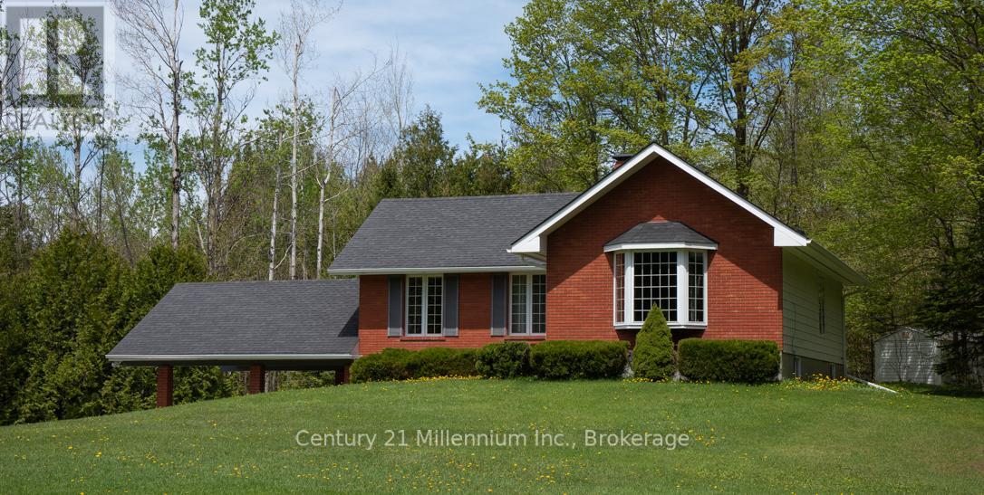 569025 6 Side Road, Blue Mountains, Ontario  N0H 2E0 - Photo 3 - X13169262