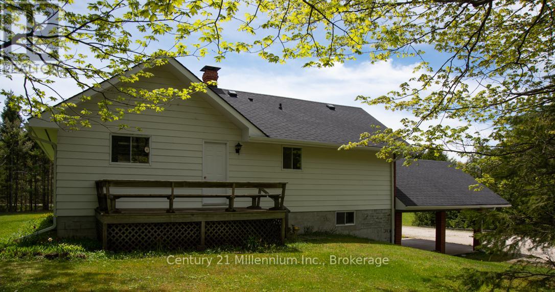 569025 6 Side Road, Blue Mountains, Ontario  N0H 2E0 - Photo 4 - X13169262