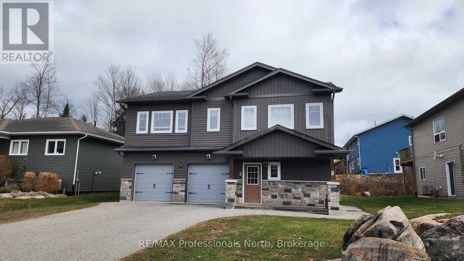 33 GOODWIN DRIVE, Huntsville, Ontario