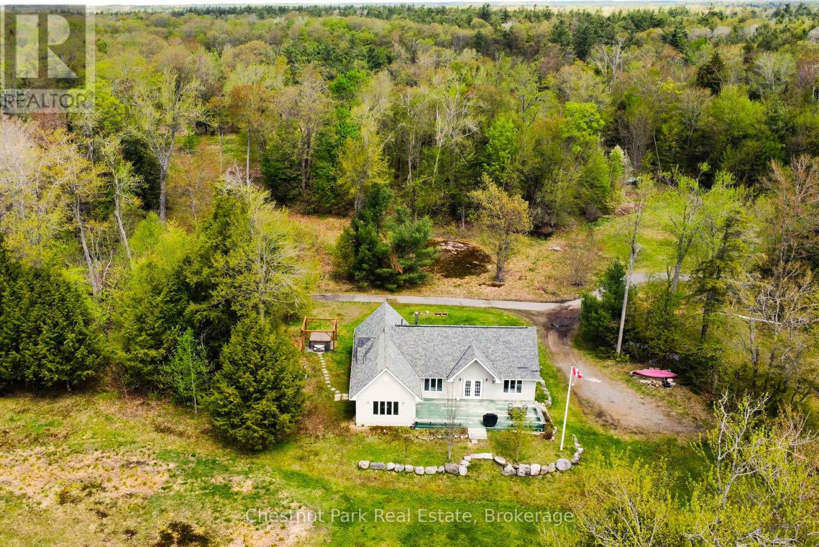 1100 Moon River Road, Muskoka Lakes, Ontario  P0C 1A0 - Photo 3 - X13169410