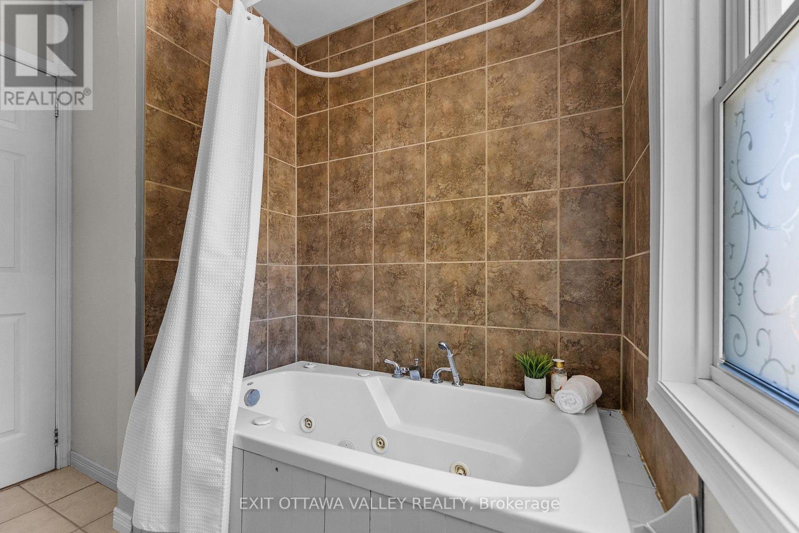 1782 Beachburg Road, Whitewater Region, Ontario K0J 1C0 - Photo 24 - X13169274