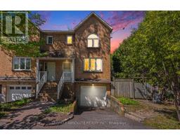 700 TWEESDMUIR AVENUE, Ottawa, Ontario